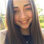 Profesora de Lengua Castellana y Literatura, que imparte clases a todas las edades